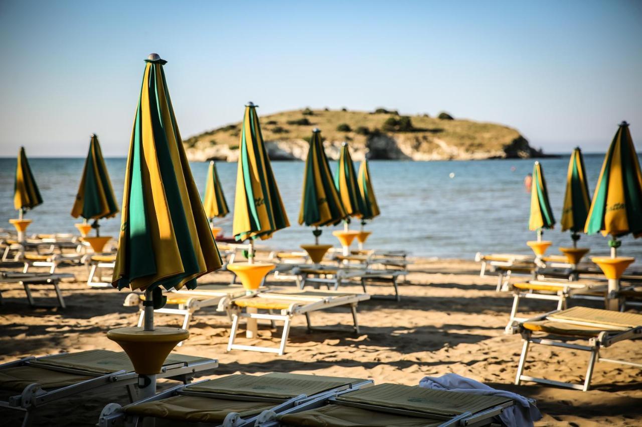 Gattarella Family Resort Puglia- Seaside Rooms And Suites With Premium Half-Board A La Carte 维耶斯泰 外观 照片