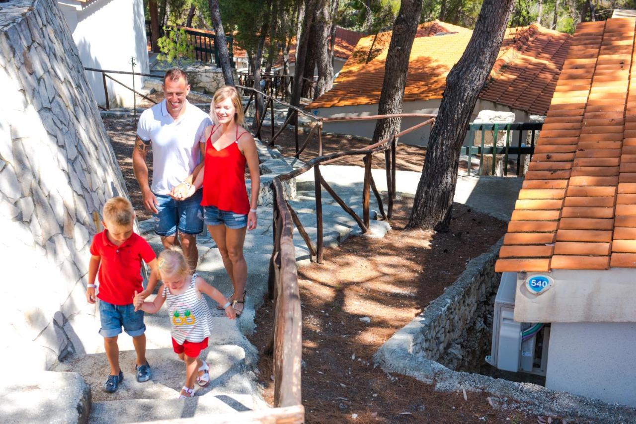 Gattarella Family Resort Puglia- Seaside Rooms And Suites With Premium Half-Board A La Carte 维耶斯泰 外观 照片