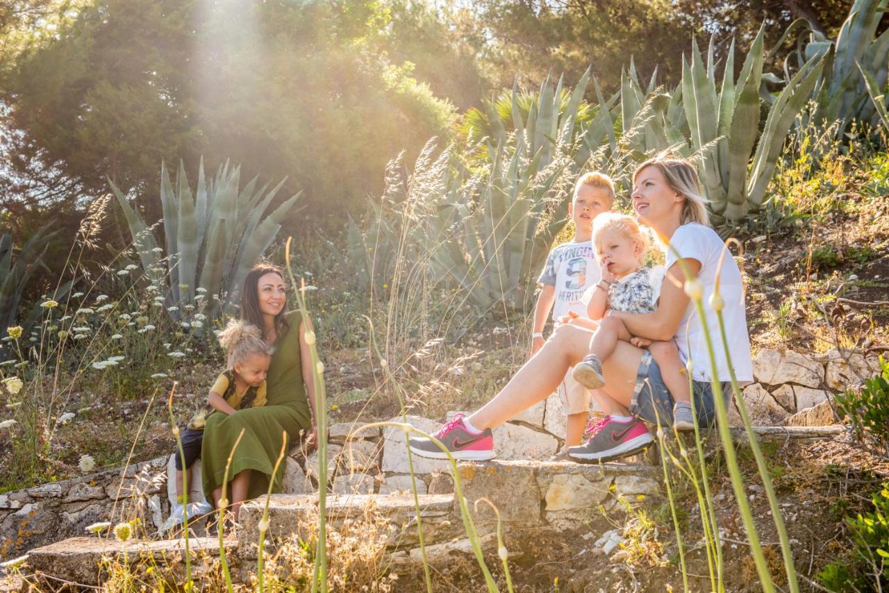 Gattarella Family Resort Puglia- Seaside Rooms And Suites With Premium Half-Board A La Carte 维耶斯泰 外观 照片