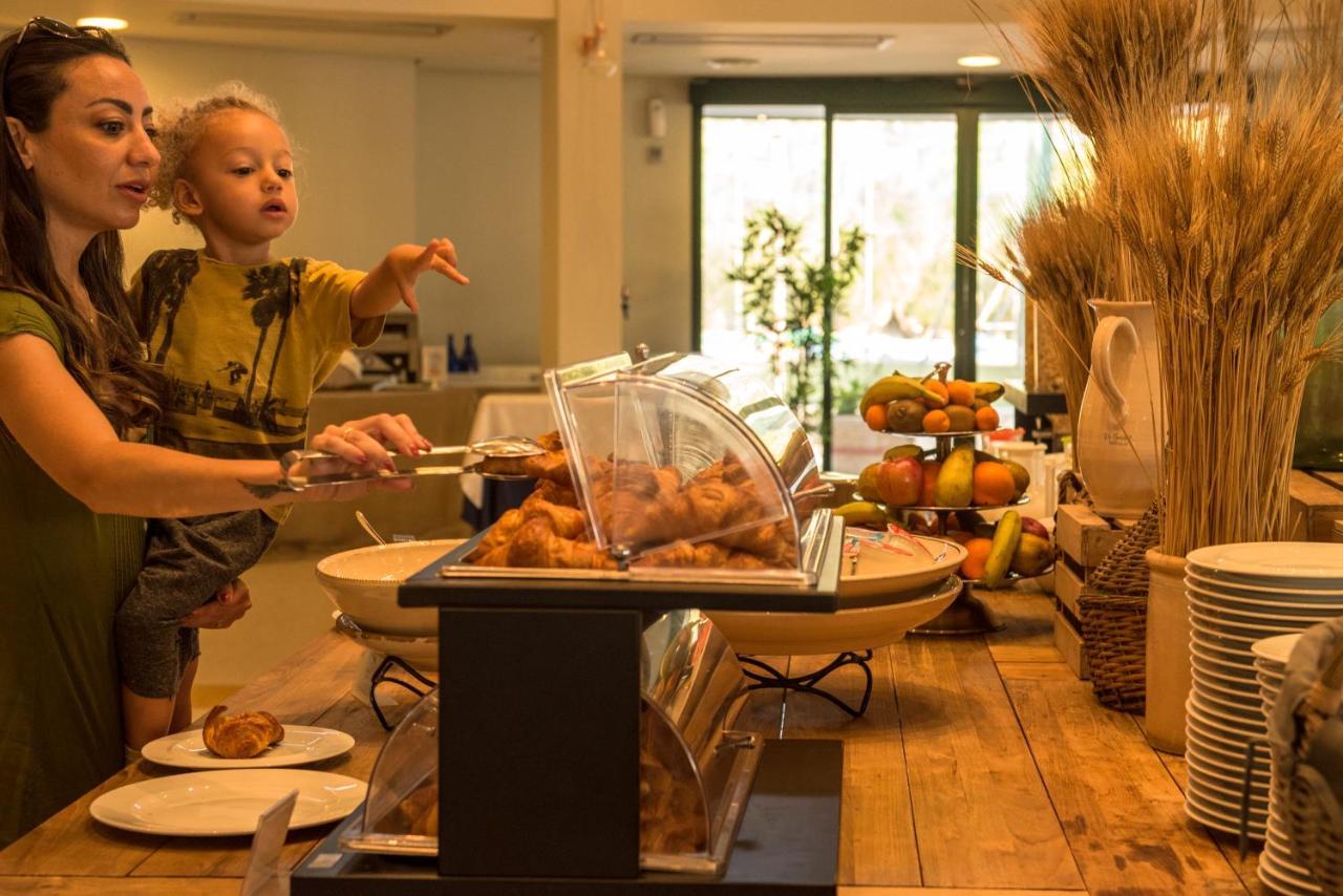 Gattarella Family Resort Puglia- Seaside Rooms And Suites With Premium Half-Board A La Carte 维耶斯泰 外观 照片