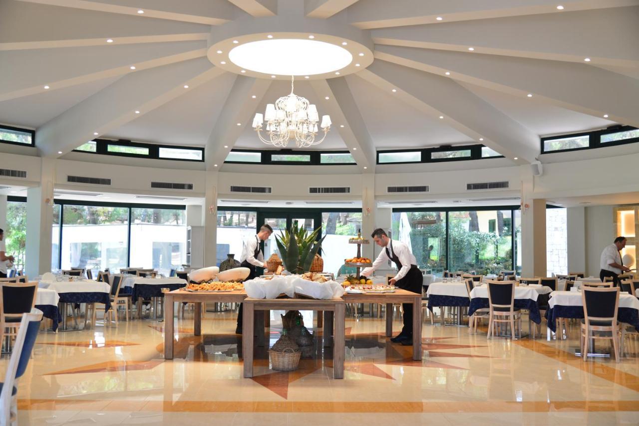 Gattarella Family Resort Puglia- Seaside Rooms And Suites With Premium Half-Board A La Carte 维耶斯泰 外观 照片