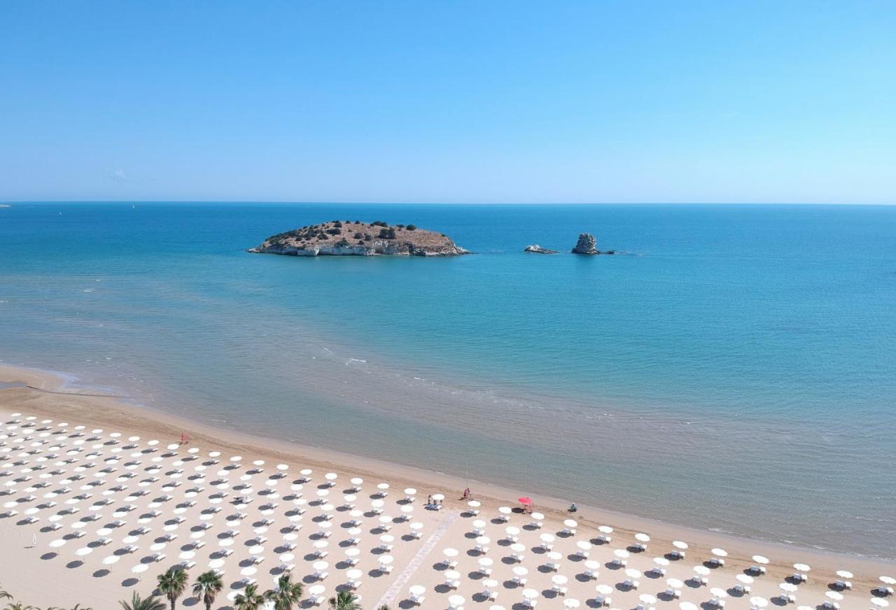 Gattarella Family Resort Puglia- Seaside Rooms And Suites With Premium Half-Board A La Carte 维耶斯泰 外观 照片