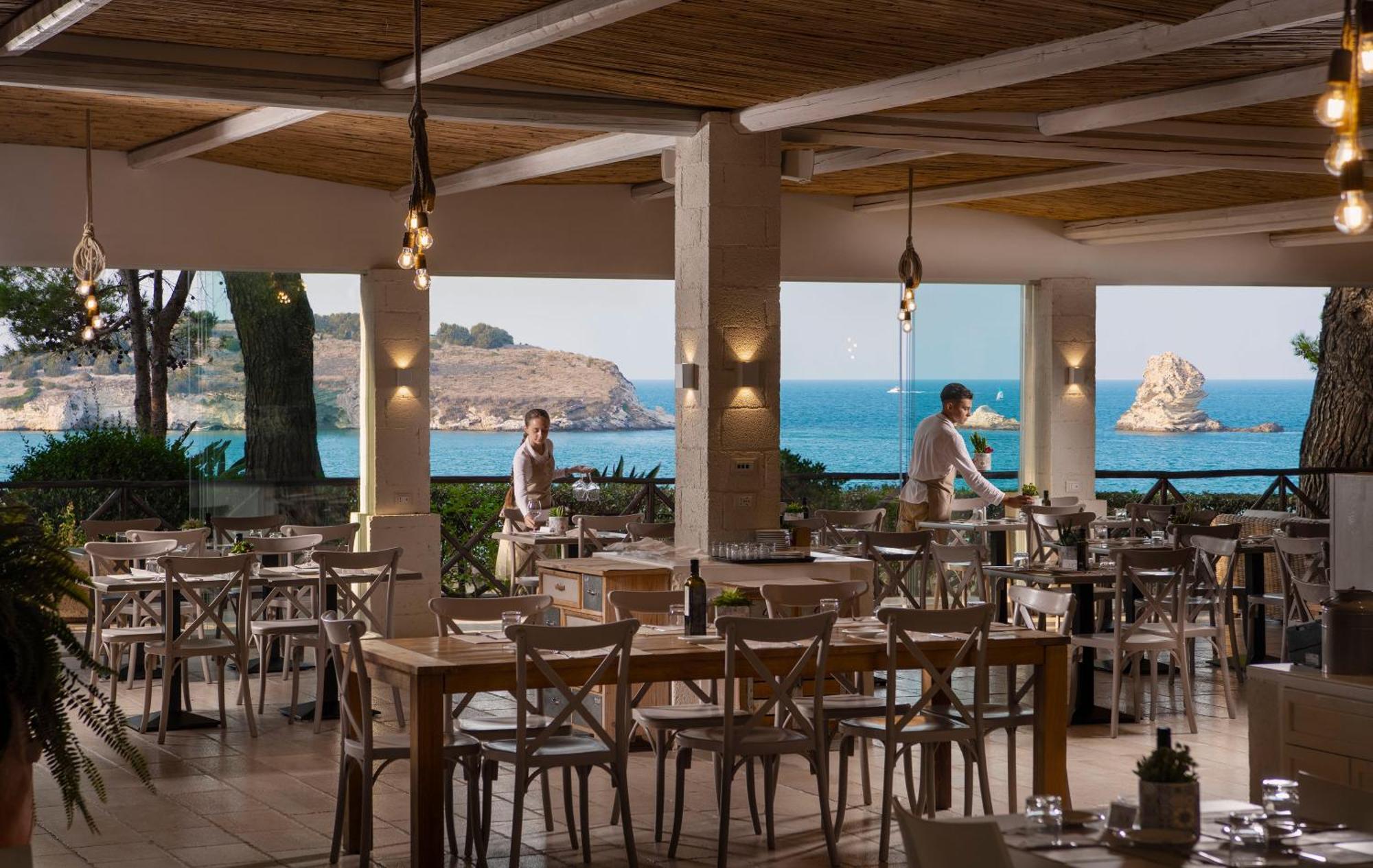 Gattarella Family Resort Puglia- Seaside Rooms And Suites With Premium Half-Board A La Carte 维耶斯泰 外观 照片